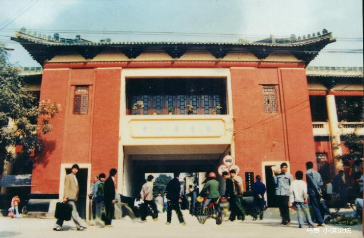 秀川图书馆.jpg